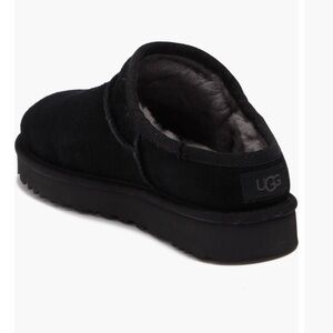 UGG® Classic Slipper (Women)